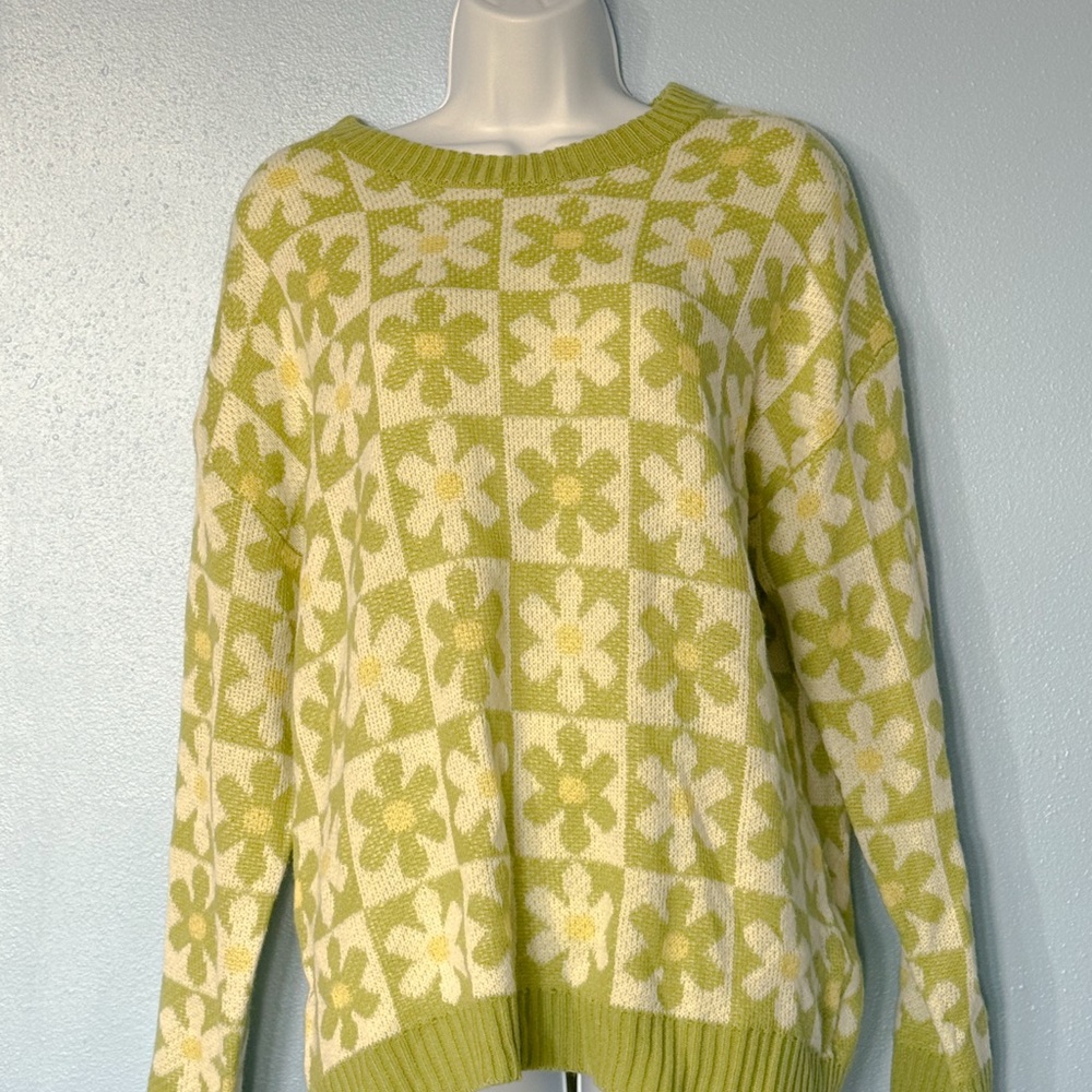 Daisy Checkered Green Sweater